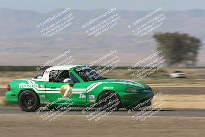 media/Jun-02-2024-CalClub SCCA (Sun) [[05fc656a50]]/Group 3/Qualifying/